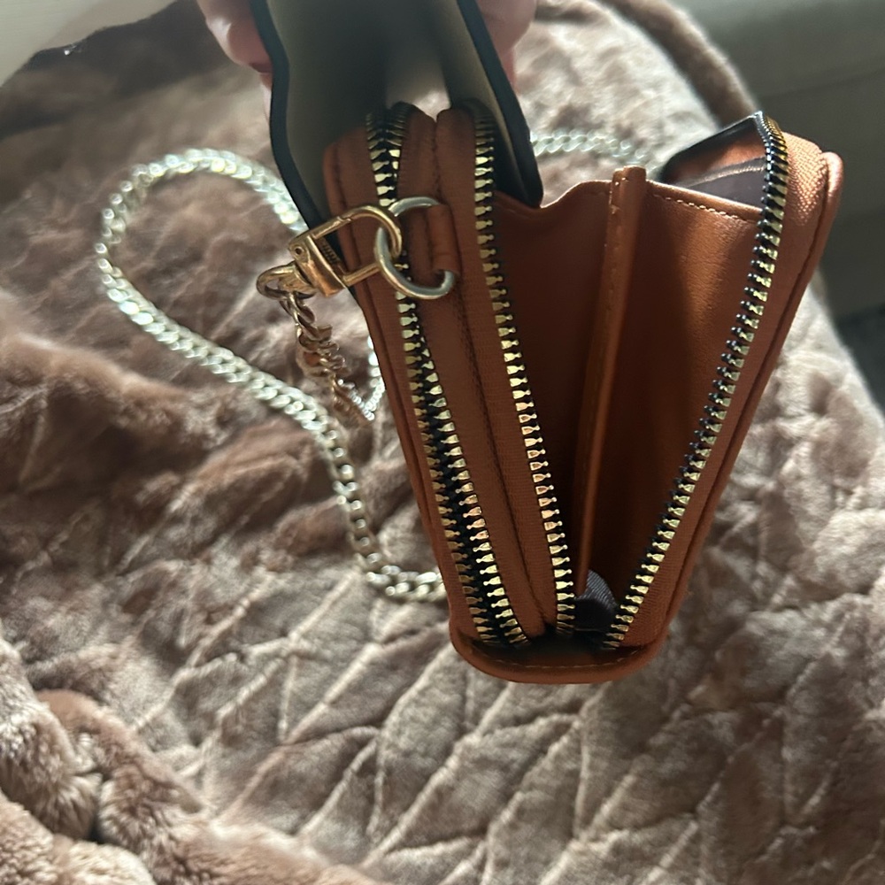 Cream and Tan Crossbody Bag - Picture 9 of 9